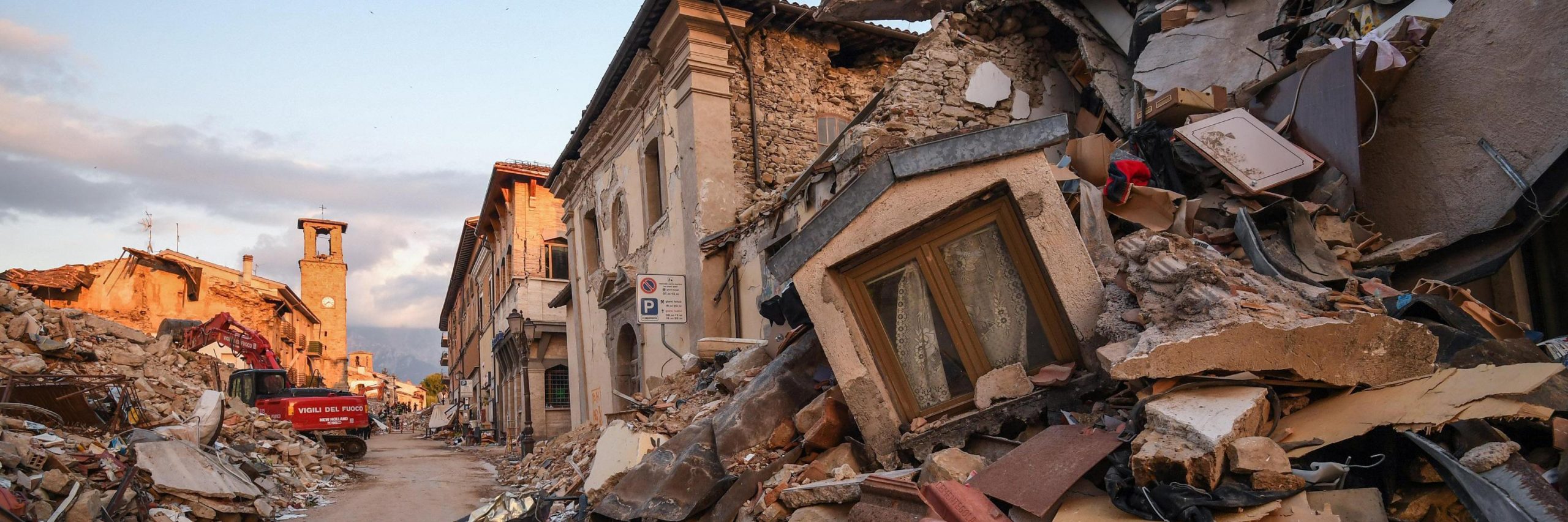 consegnati_i_fondi_per_amatrice_popoli_per_il_terremoto